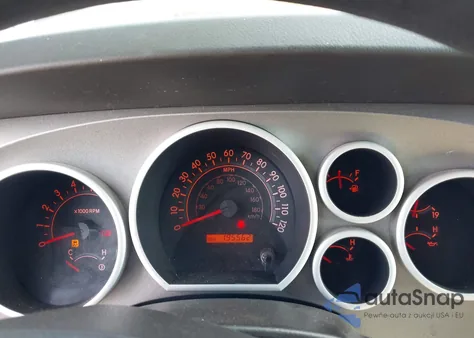 2011 Toyota Tundra Grade 5.7L V8 z USA, uszkodzony, nr VIN 5TFUY5F18BX159091